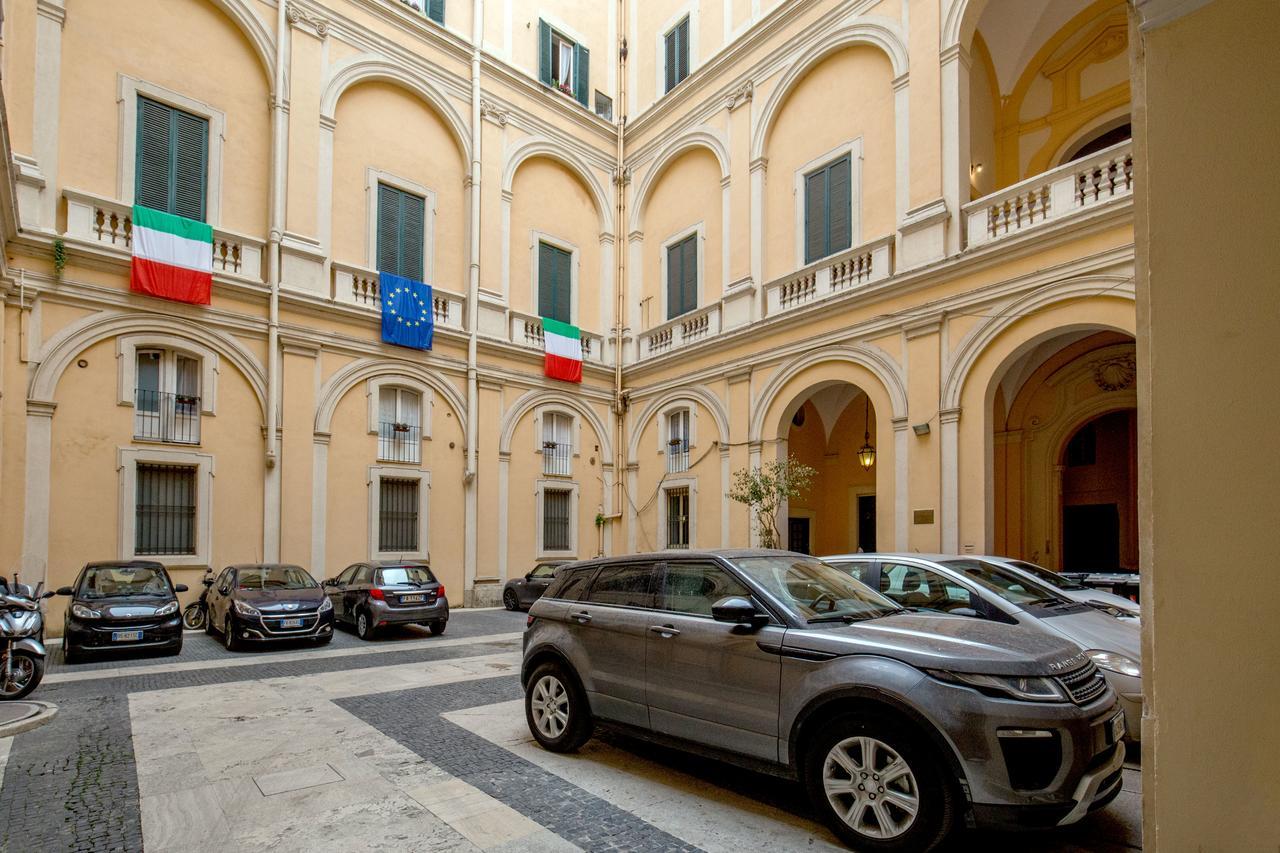 Mytale Apartment Luxury Torre Argentina Roma Esterno foto